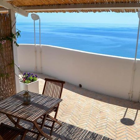 Maridea - Cave Suites Ponza Bagian luar foto