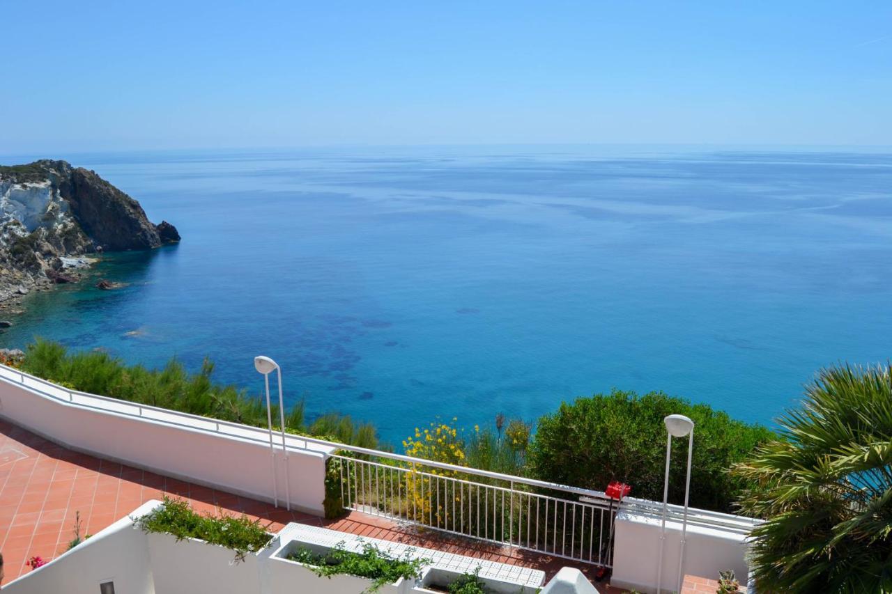 Maridea - Cave Suites Ponza Bagian luar foto