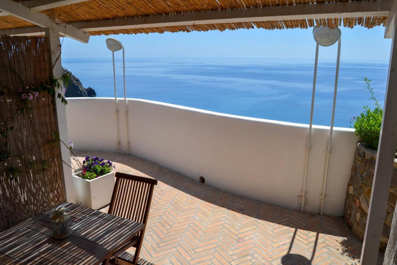 Maridea - Cave Suites Ponza Bagian luar foto