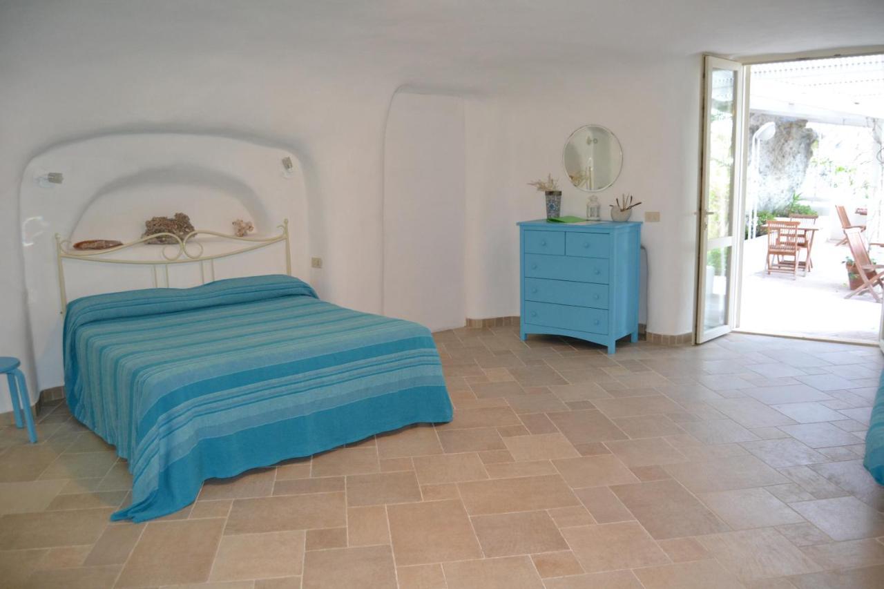 Maridea - Cave Suites Ponza Bagian luar foto