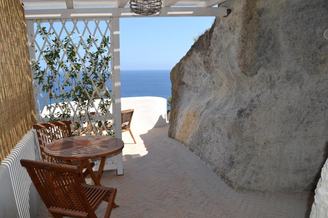 Maridea - Cave Suites Ponza Bagian luar foto